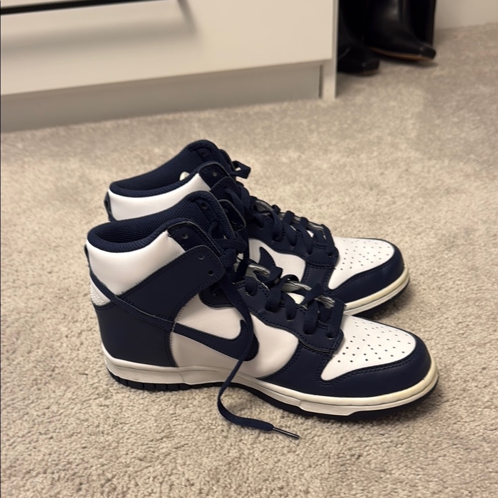 BRAND NEW Nike Navy and White High-Top Sneakers